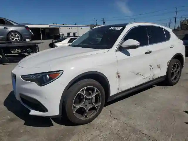 ZASFAKAN1J7B72213 2018 ALFA ROMEO STELVIO-0