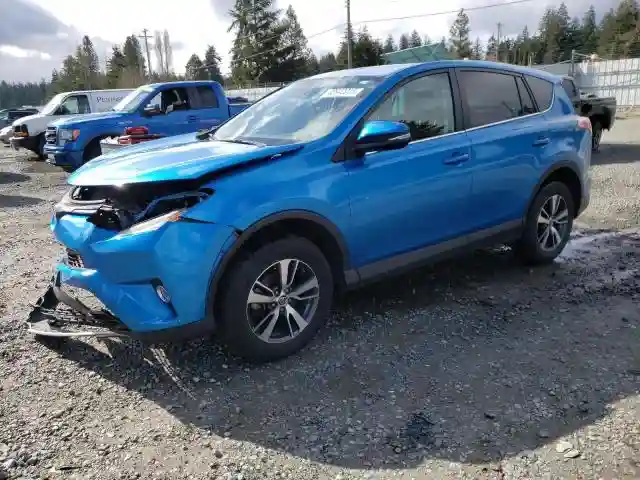 2T3RFREV3JW752934 2018 TOYOTA RAV4-0