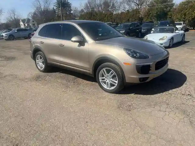 WP1AA2A26JKA00392 2018 PORSCHE CAYENNE-3