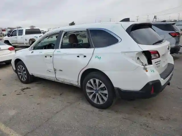 4S4BSETC8J3351014 2018 SUBARU OUTBACK-1