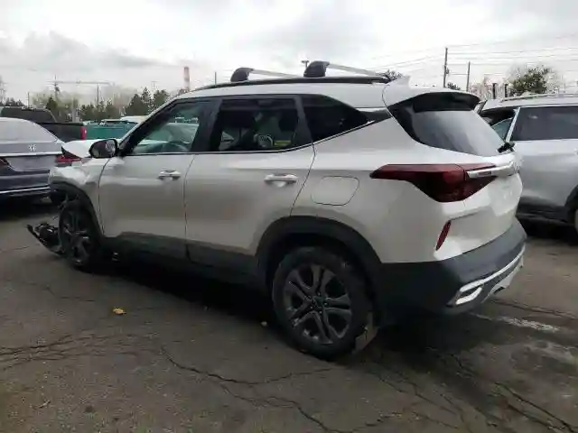 KNDEUCAAXP7401608 2023 KIA SELTOS-1