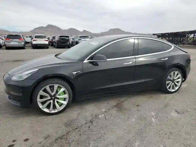 5YJ3E1EA8JF176092 2018 TESLA MODEL 3-0
