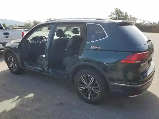 3VV3B7AX8JM051483 2018 VOLKSWAGEN TIGUAN-1
