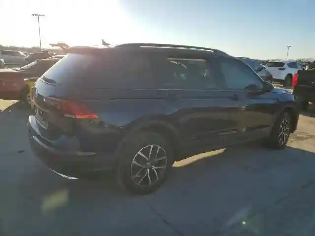 3VV1B7AX7MM109451 2021 VOLKSWAGEN TIGUAN-2