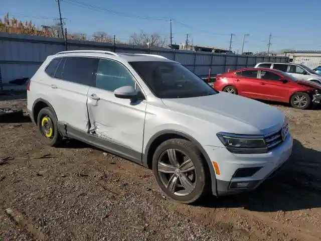 3VV5B7AX9JM222542 2018 VOLKSWAGEN TIGUAN-3