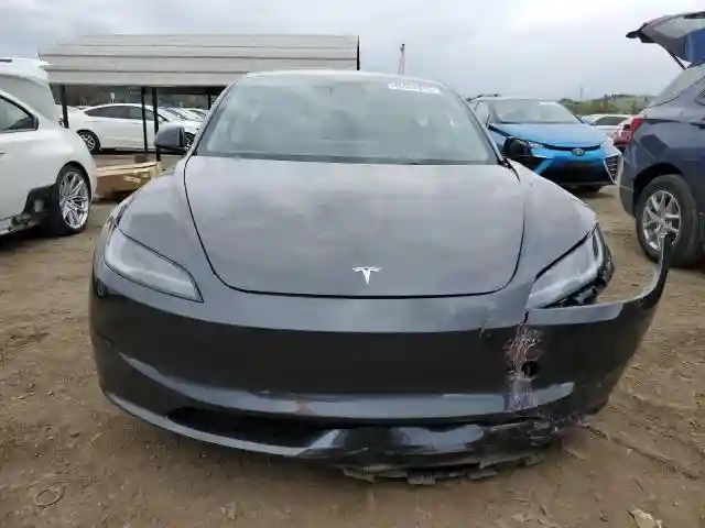5YJ3E1EA2SF962214 2025 TESLA MODEL 3-4