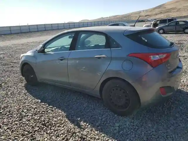 KMHD35LH5HU366088 2017 HYUNDAI ELANTRA-1