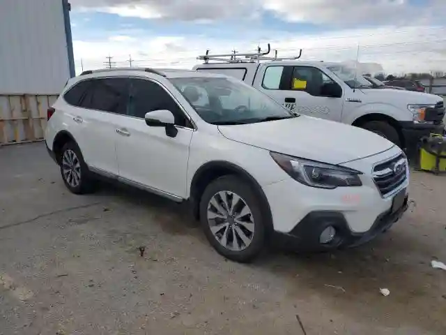 4S4BSETC8J3351014 2018 SUBARU OUTBACK-3