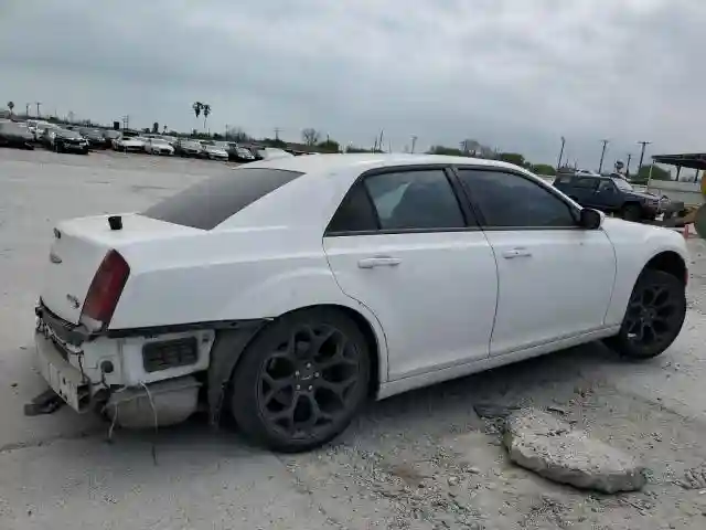 2C3CCABG3KH566175 2019 CHRYSLER 300-2
