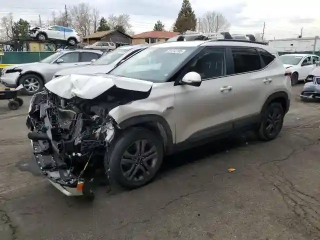 KNDEUCAAXP7401608 2023 KIA SELTOS-0