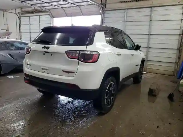 3C4NJDDN4RT171382 2024 JEEP COMPASS-2