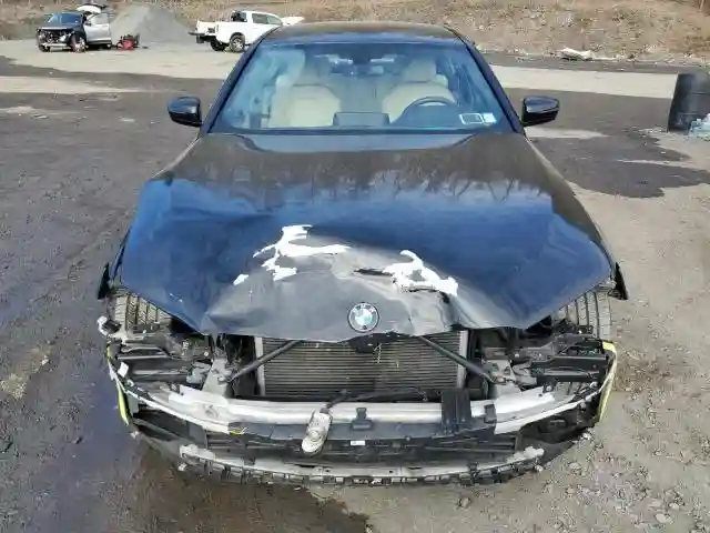 WBAJA7C59JWC74961 2018 BMW 5 SERIES-4