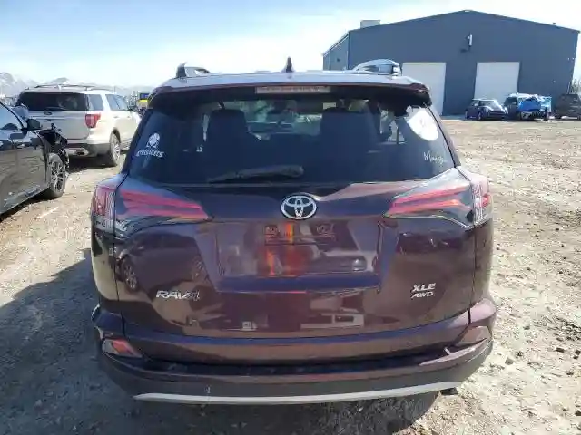 2T3RFREV3JW780944 2018 TOYOTA RAV4-5