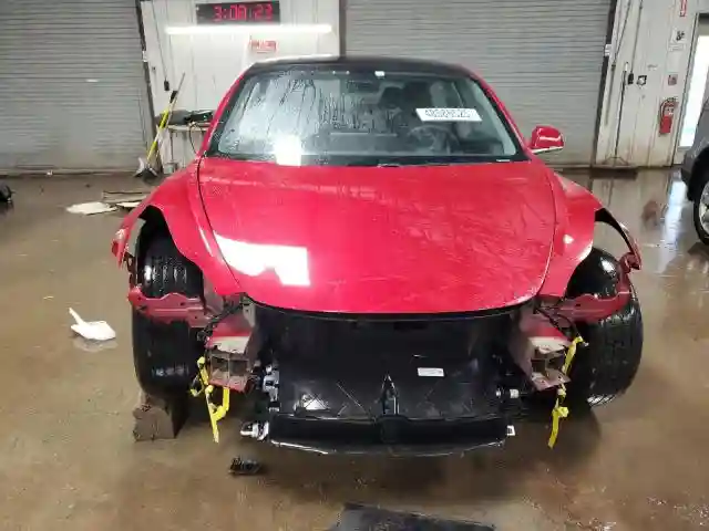 5YJ3E1EB0JF088100 2018 TESLA MODEL 3-4