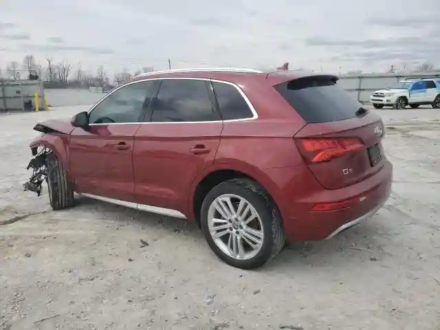 WA1CNAFY9J2016988 2018 AUDI Q5-1