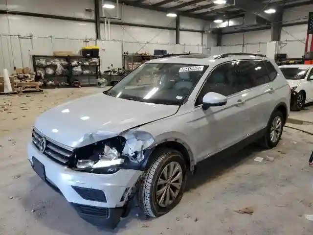 3VV2B7AX9JM173295 2018 VOLKSWAGEN TIGUAN-0