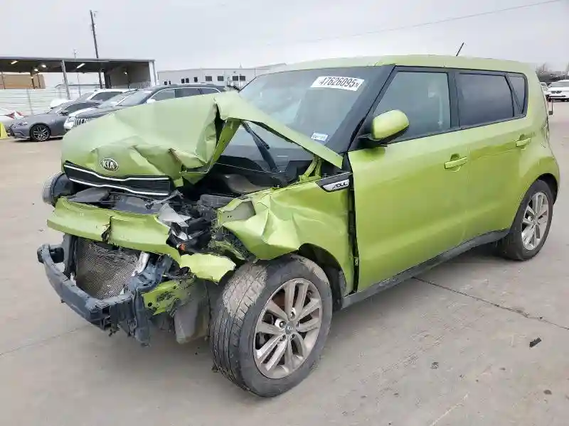 KNDJP3A55J7891701 2018 KIA SOUL-0