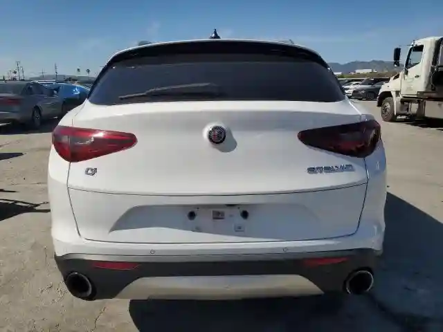 ZASFAKAN1J7B72213 2018 ALFA ROMEO STELVIO-5