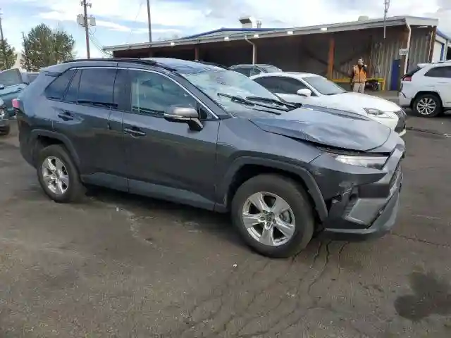 2T3P1RFV4MC226466 2021 TOYOTA RAV4-3