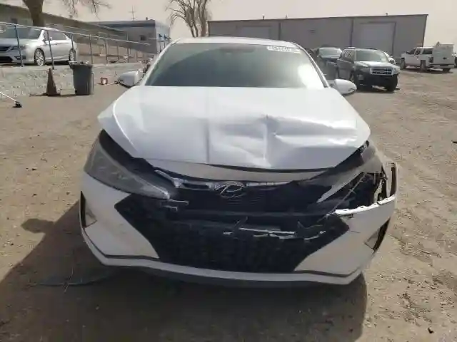KMHD04LB2KU842433 2019 HYUNDAI ELANTRA-4