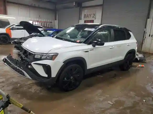 3VVVX7B26RM017597 2024 VOLKSWAGEN TAOS SE-0