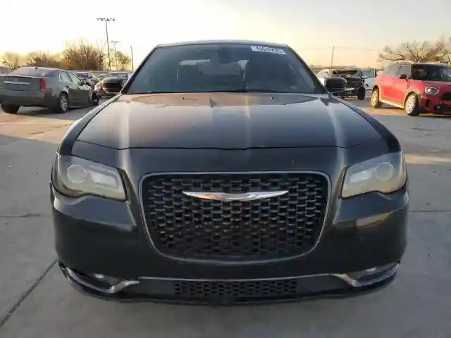 2C3CCABG1JH214288 2018 CHRYSLER 300-4