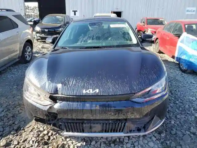 KNDC34LA4P5129288 2023 KIA EV6 LIGHT-4