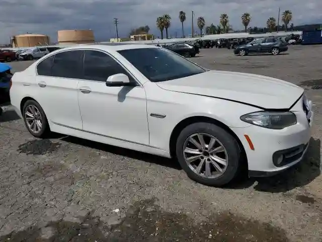 WBA5A5C56GD529007 2016 BMW 5 SERIES-3