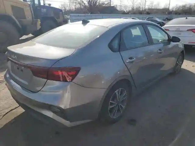 3KPF24AD6PE516880 2023 KIA FORTE-2