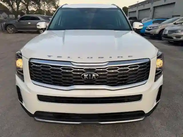 5XYP34HC7LG050646 2020 KIA TELLURIDE-4