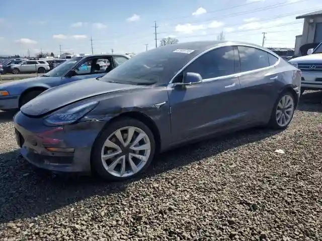 5YJ3E1EBXJF103797 2018 TESLA MODEL 3-0