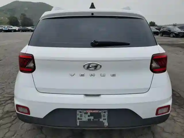 KMHRC8A37NU195404 2022 HYUNDAI VENUE-5
