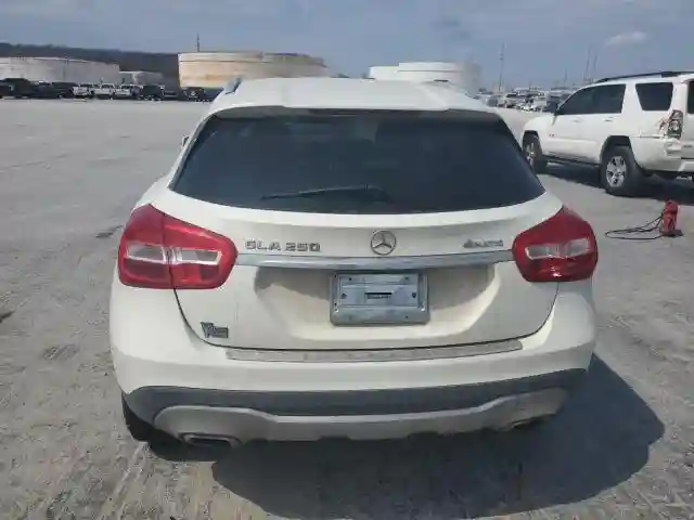 WDCTG4GB1JJ399370 2018 MERCEDES-BENZ GLA-CLASS-5