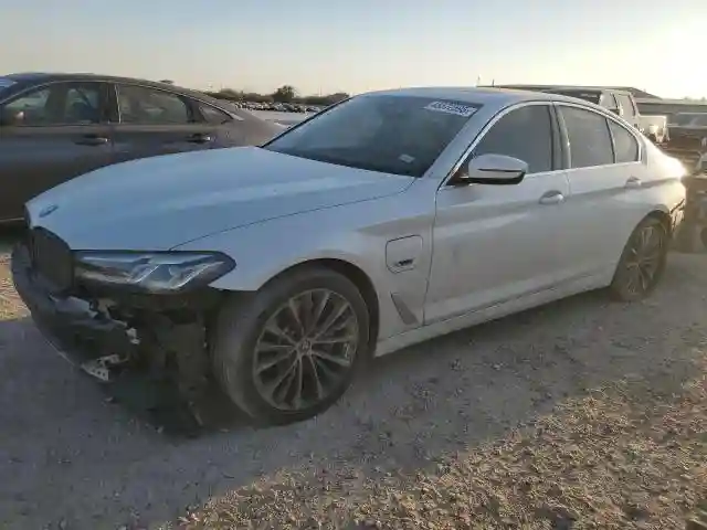 WBA33AG01NCK27460 2022 BMW 5 SERIES-0