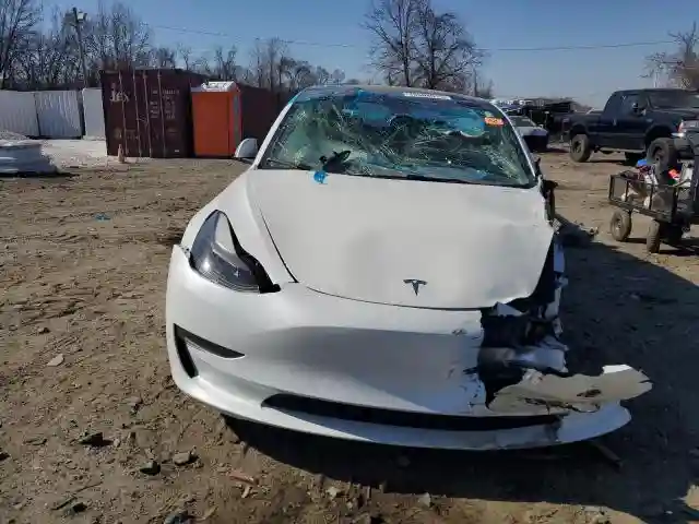 5YJ3E1EA4PF566177 2023 TESLA MODEL 3-4