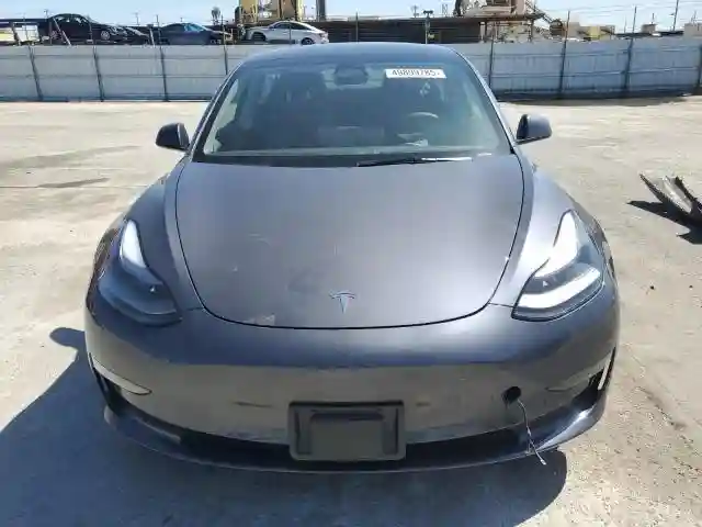 5YJ3E1EA1PF661425 2023 TESLA MODEL 3-4