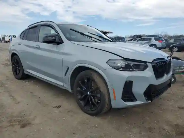 5UX43DT05R9U81172 2024 BMW X4-3