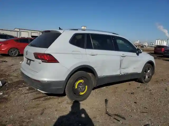 3VV5B7AX9JM222542 2018 VOLKSWAGEN TIGUAN-2