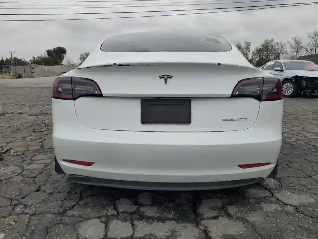 5YJ3E1EC3NF135795 2022 TESLA MODEL 3-5