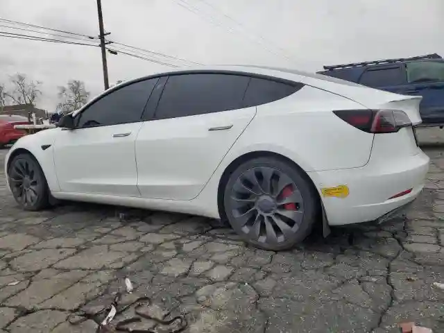 5YJ3E1EC3NF135795 2022 TESLA MODEL 3-1
