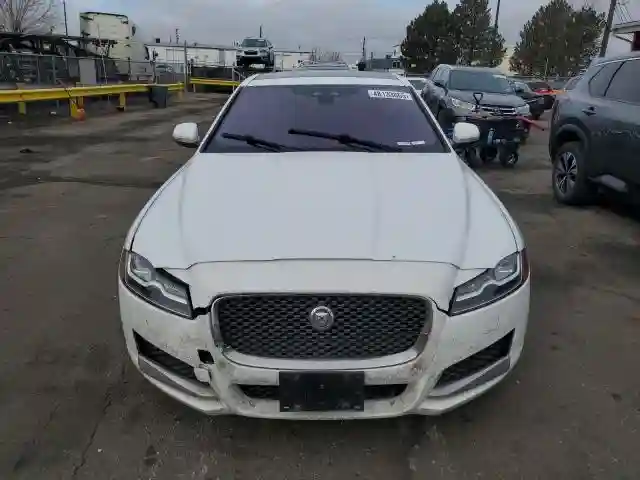 SAJBJ4BN2HCY33798 2017 JAGUAR XF-4