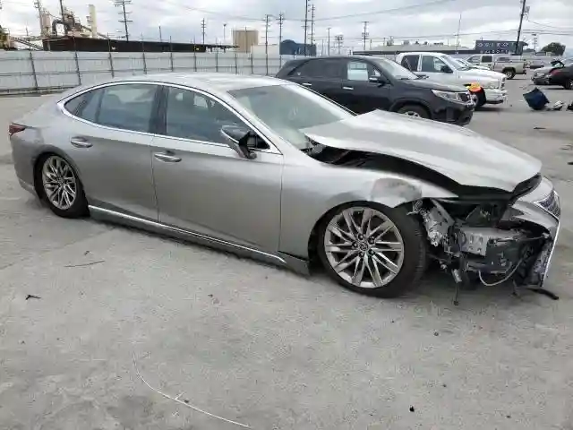 JTHB51FF0J5001437 2018 LEXUS LS500-3