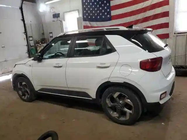 KMHRC8A35NU148839 2022 HYUNDAI VENUE-1