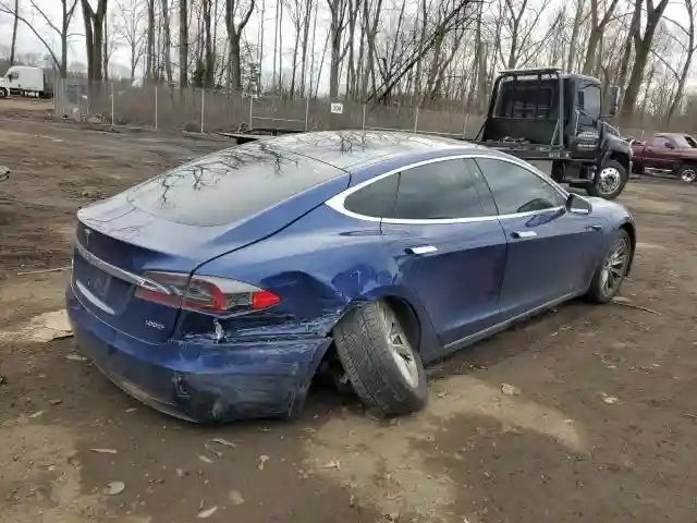 5YJSA1E20JF269303 2018 TESLA MODEL S-2