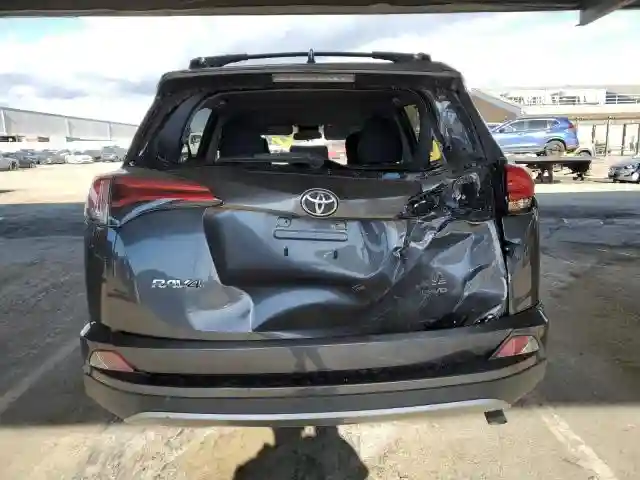 JTMRFREV5JJ739620 2018 TOYOTA RAV4-5