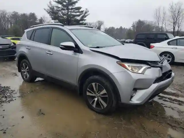 JTMRFREV2JJ221139 2018 TOYOTA RAV4-3