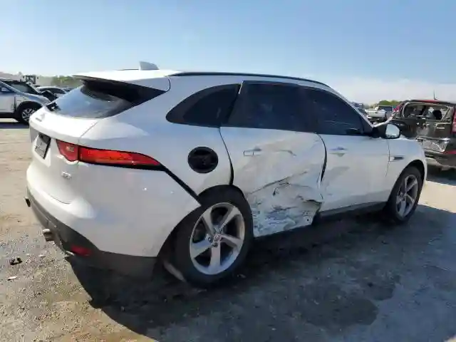 SADCJ2GX3JA328201 2018 JAGUAR F-PACE-2