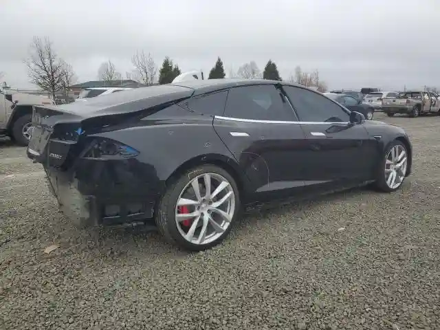 5YJSA1E48JF265906 2018 TESLA MODEL S-2