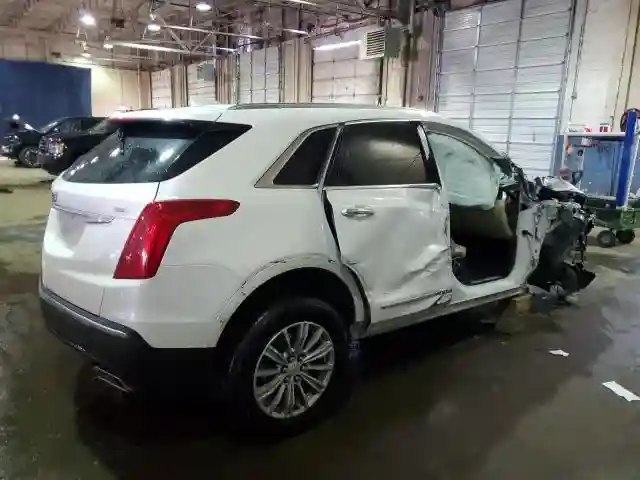 1GYKNDRS5HZ326979 2017 CADILLAC XT5-2