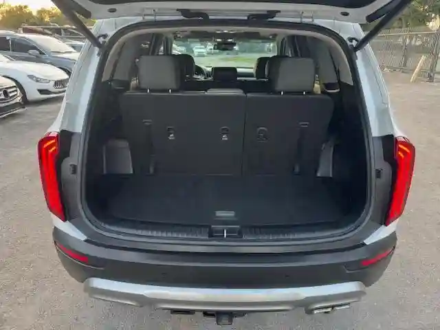 5XYP34HC7LG050646 2020 KIA TELLURIDE-5